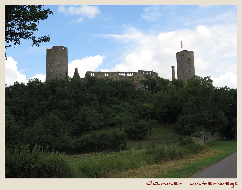 Burg von der anderen Seite